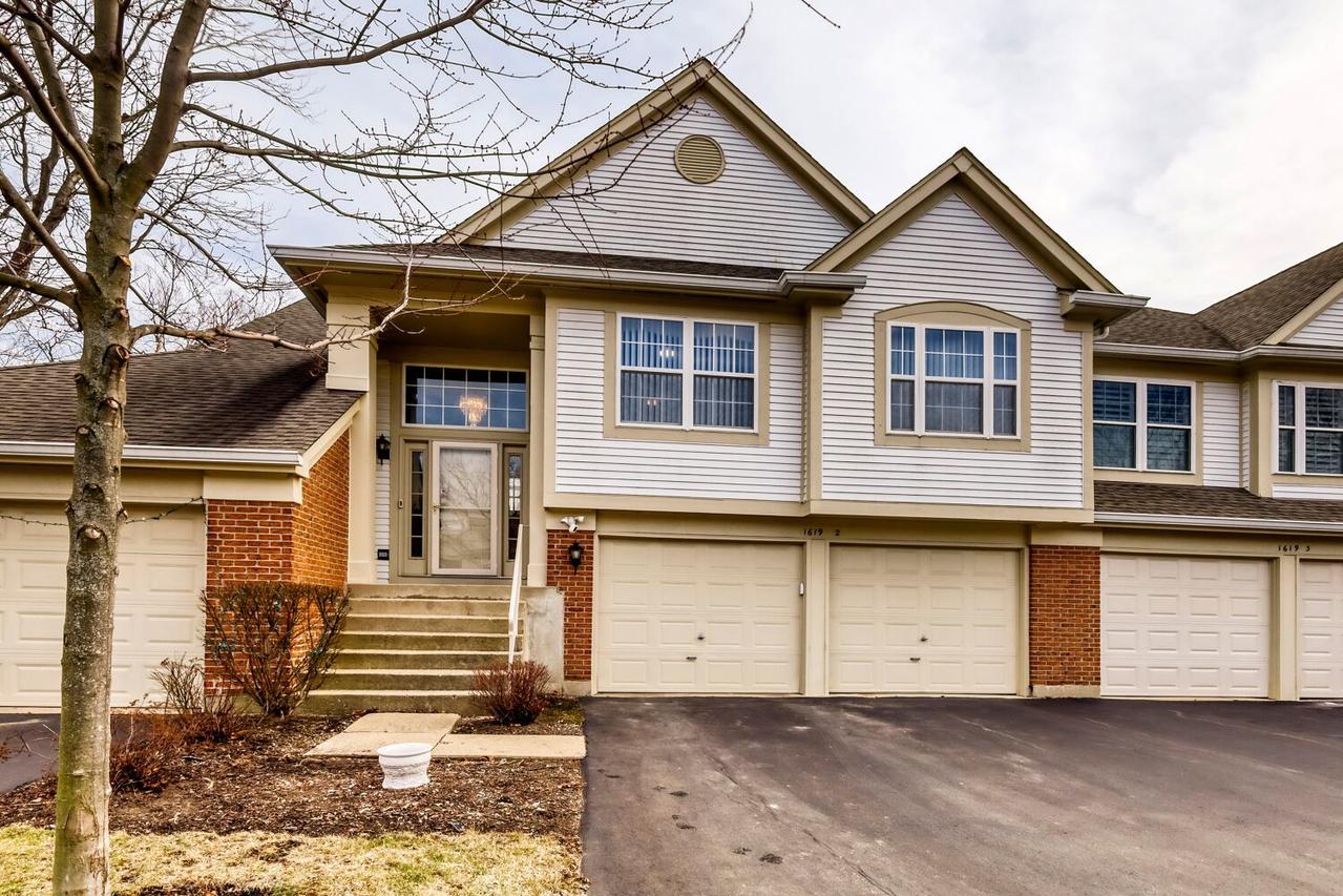 1619 Camberley Ct. #2, Bartlett, IL 60103