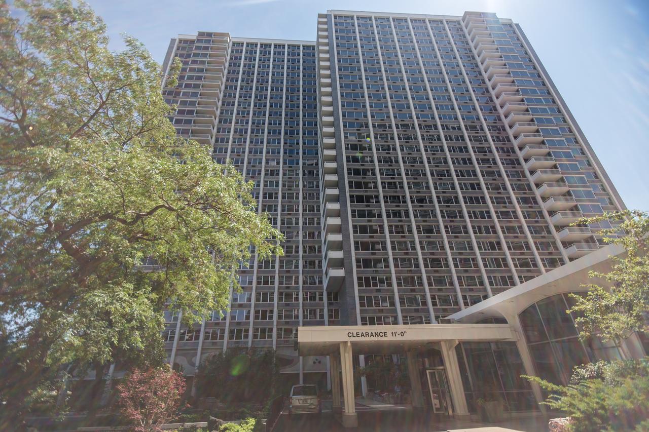 4250 N Marine Dr. #1824, Chicago, IL 60613