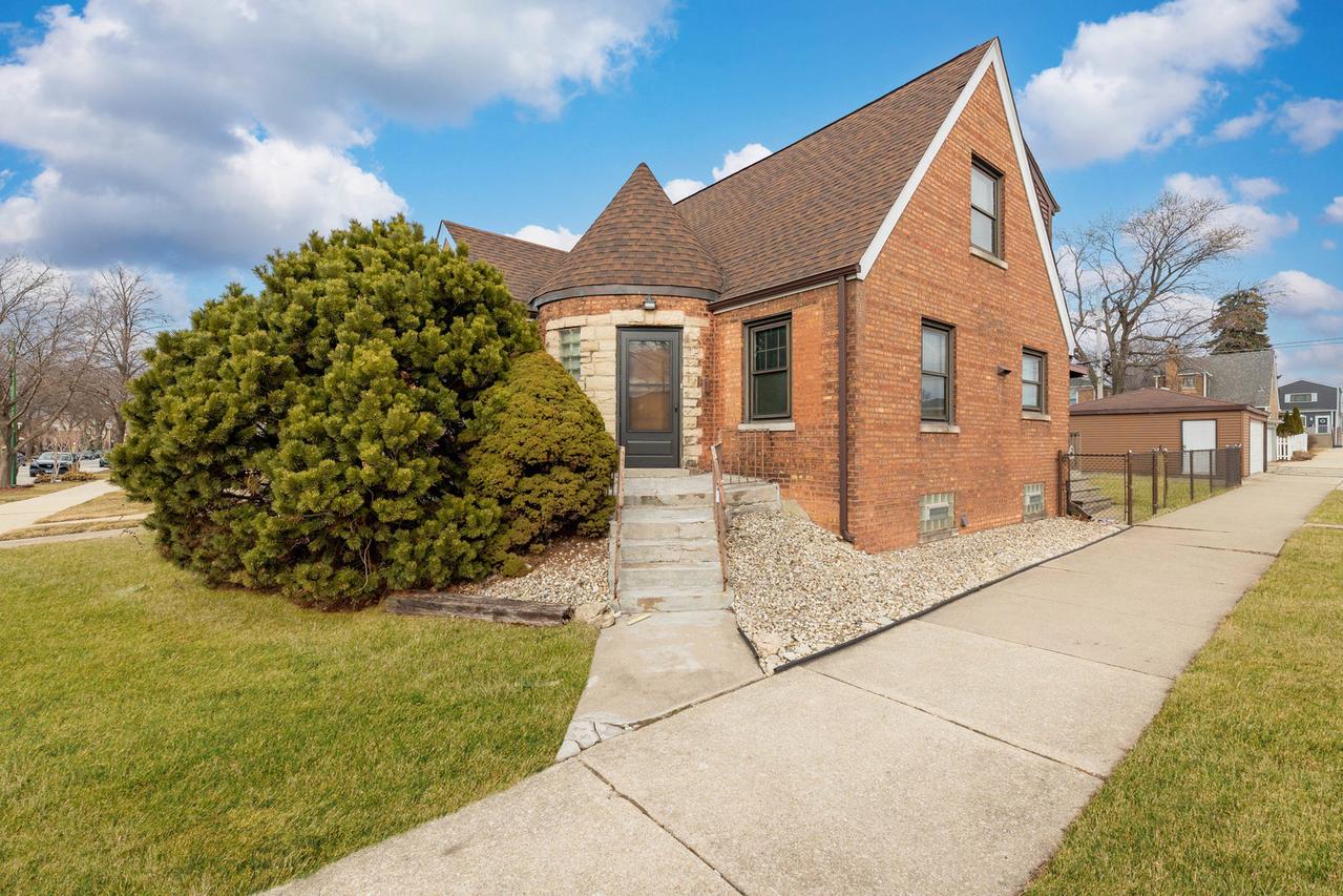 5259 S Mason Ave., Chicago, IL 60638