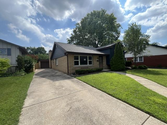 5009 W 101st St., Oak Lawn, IL 60453