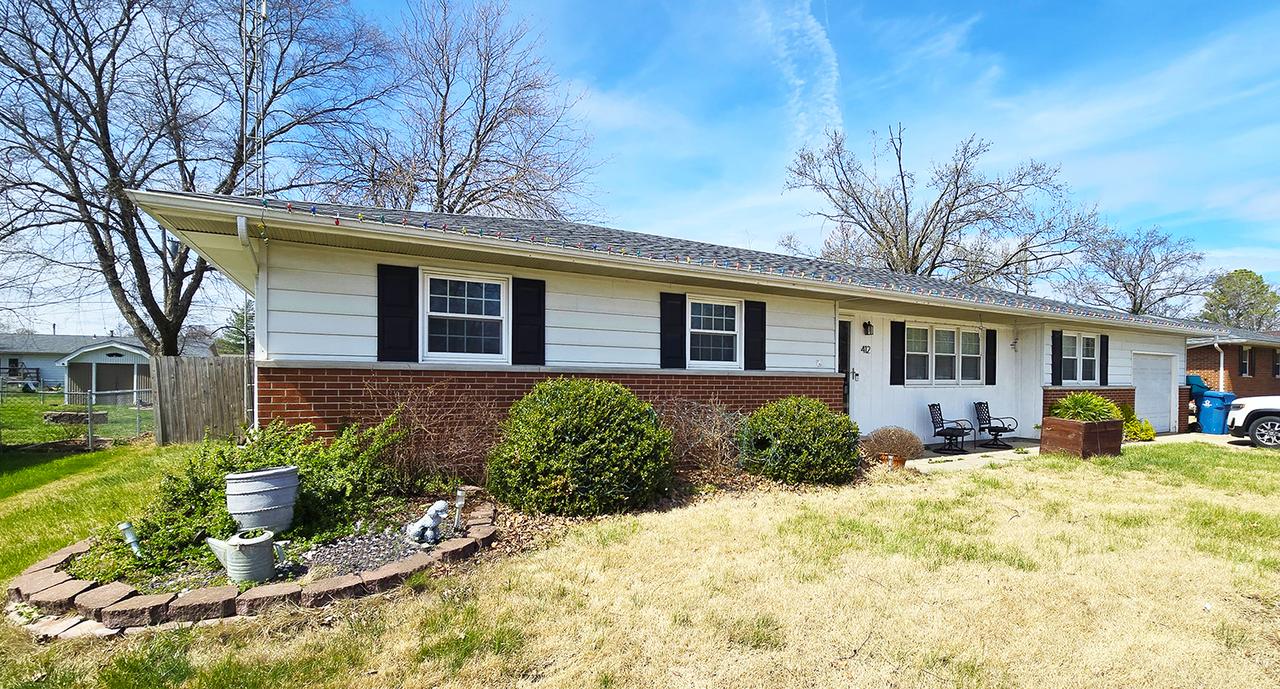 412 Sunset Dr., Centralia, IL 62801