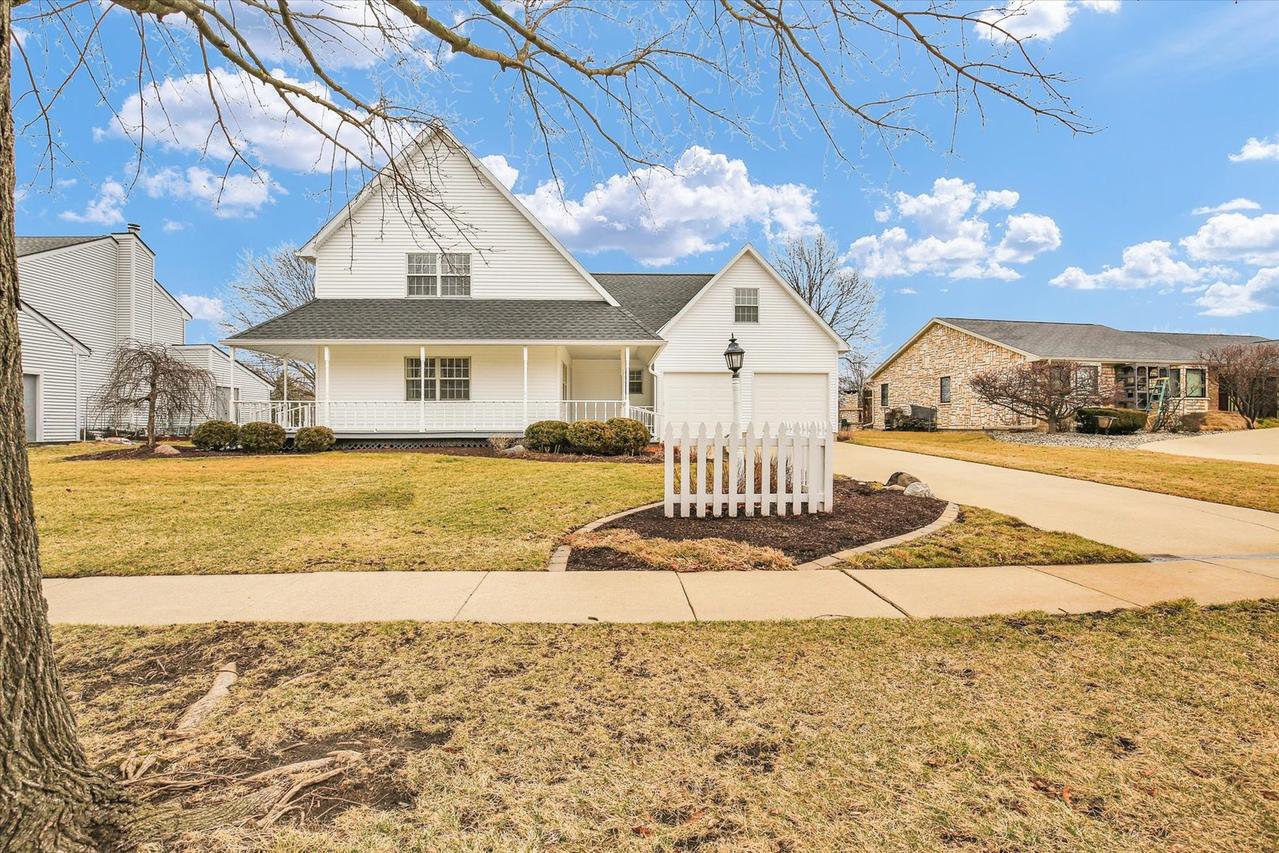 2504 Lakewood Dr., Champaign, IL 61822