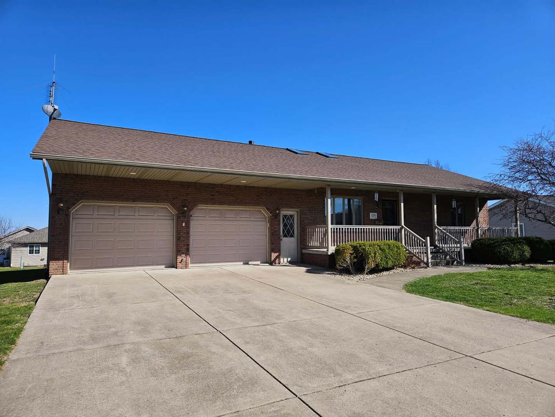 1308 W Carol Dr., Roanoke, IL 61561