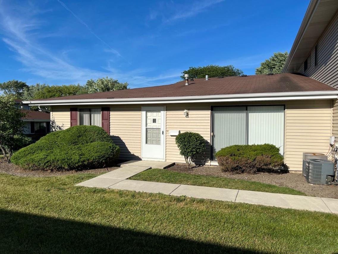 1312 Wakeby Ln., Schaumburg, IL 60193