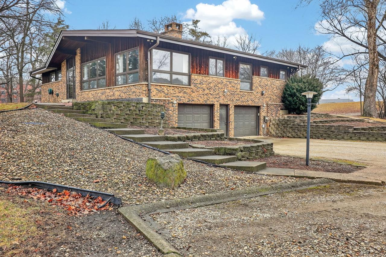 7010 Heritage Cir., Orland Park, IL 60462