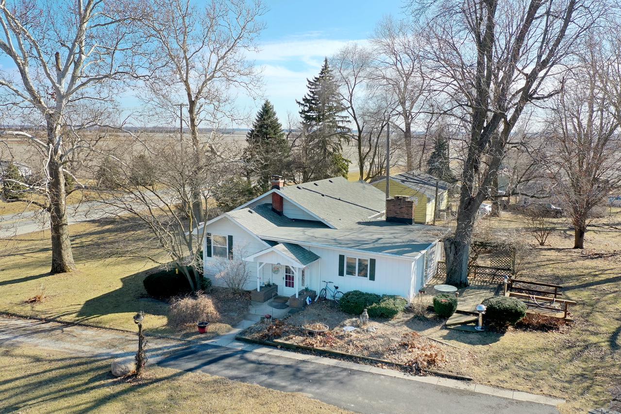 691 N State Route 1 17, Momence, IL 60954