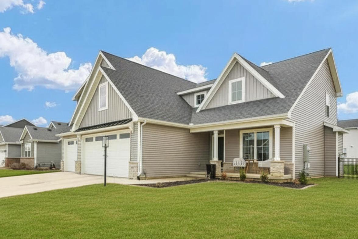 1403 Winterberry Rd., Savoy, IL 61874