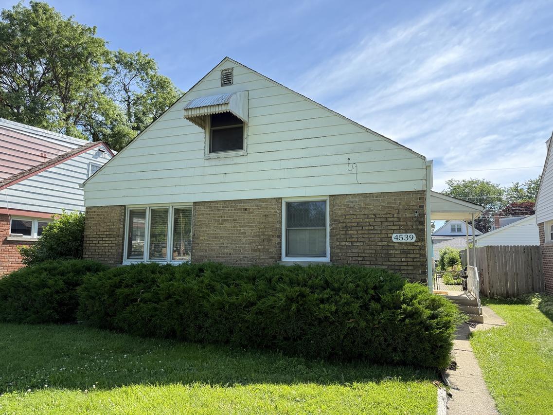 4539 Clyde Ave., Lyons, IL 60534