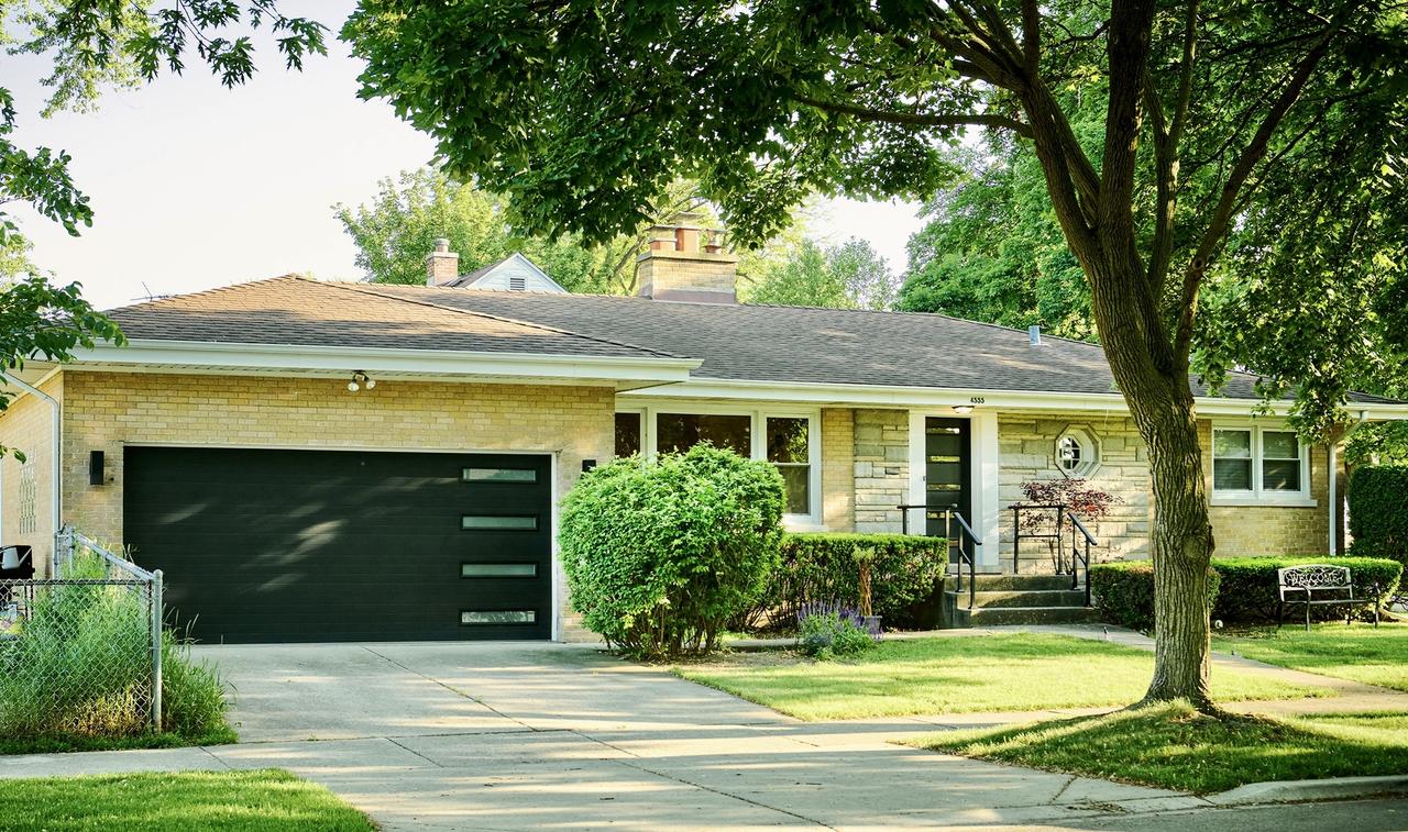 4555 Cleveland St., Skokie, IL 60076