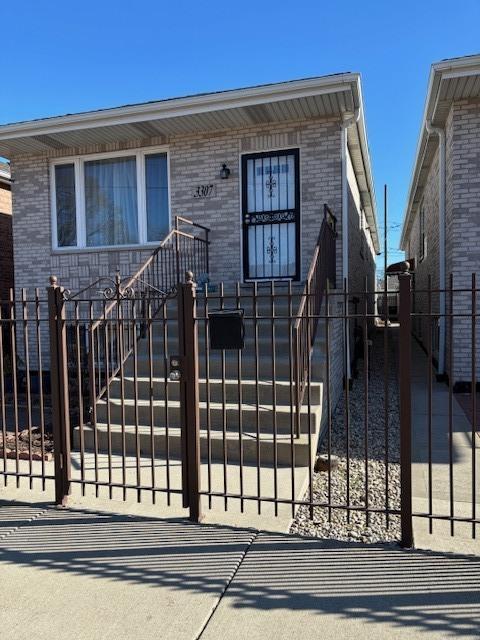 3307 S Artesian Ave., Chicago, IL 60608