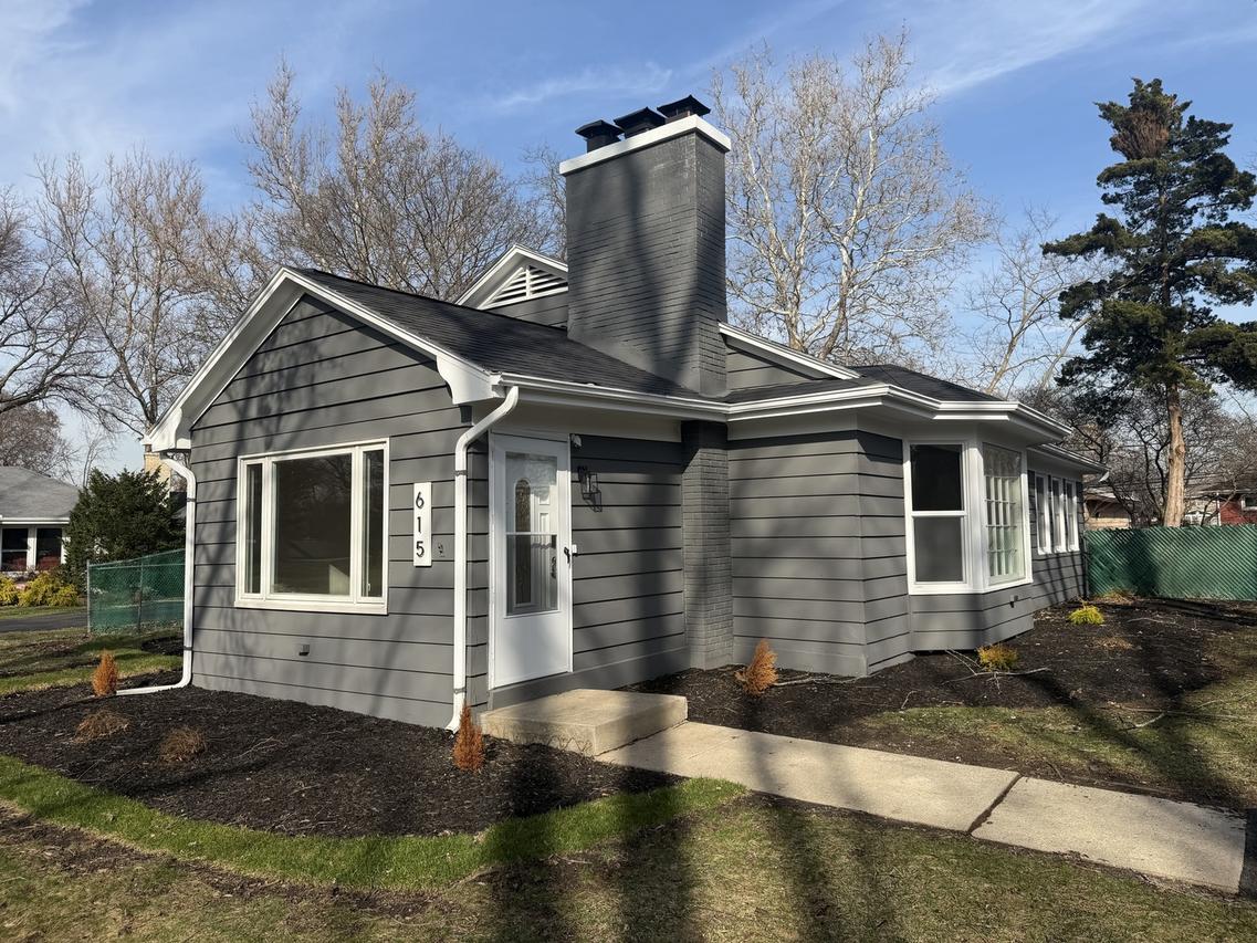 615 Polo Dr., Wheaton, IL 60187