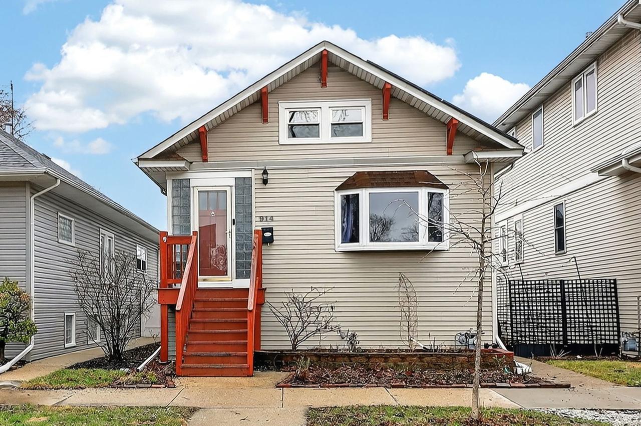 914 Lathrop Ave., Forest Park, IL 60130