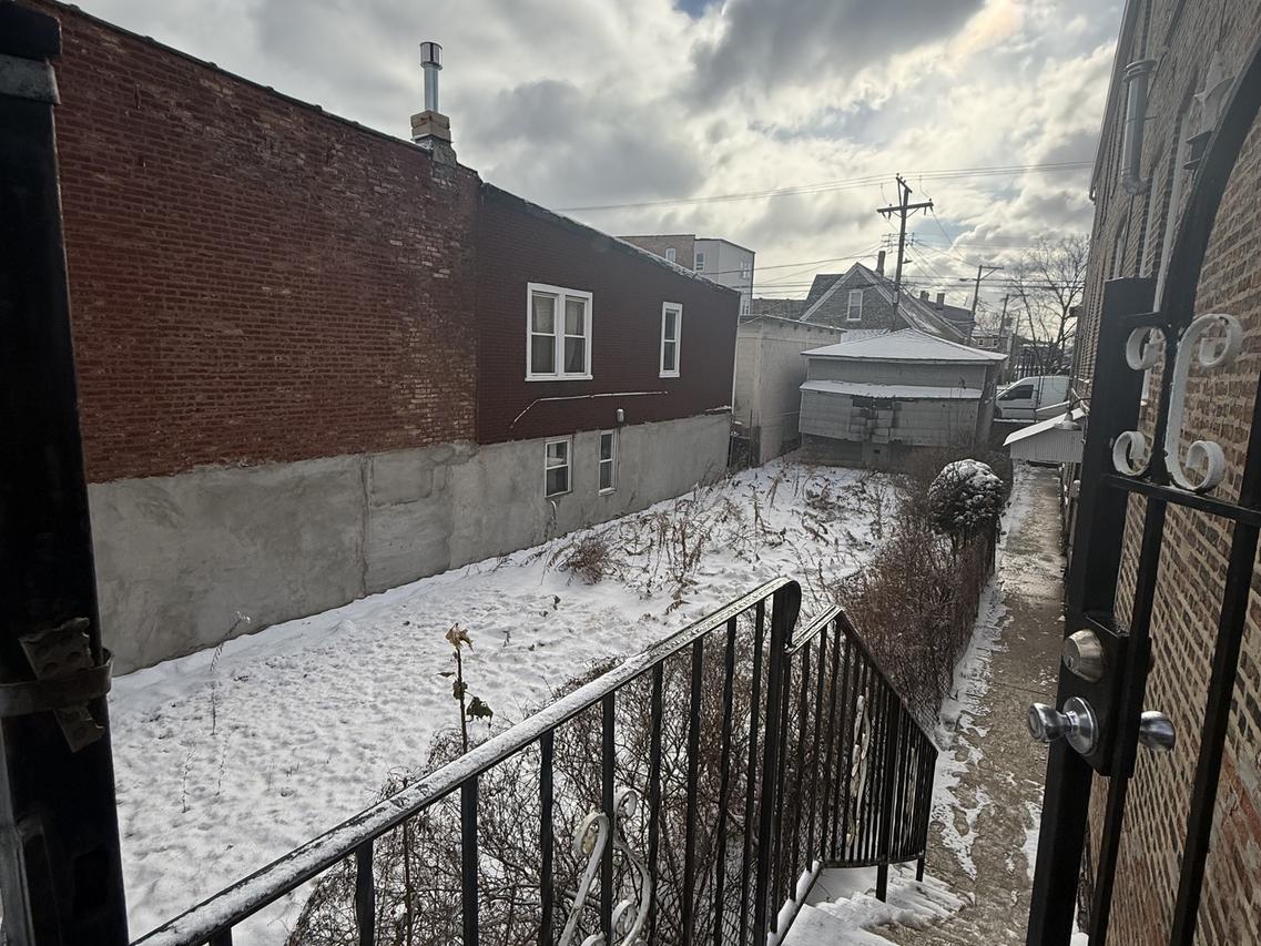 2247 W Cermak Rd., Chicago, IL 60608