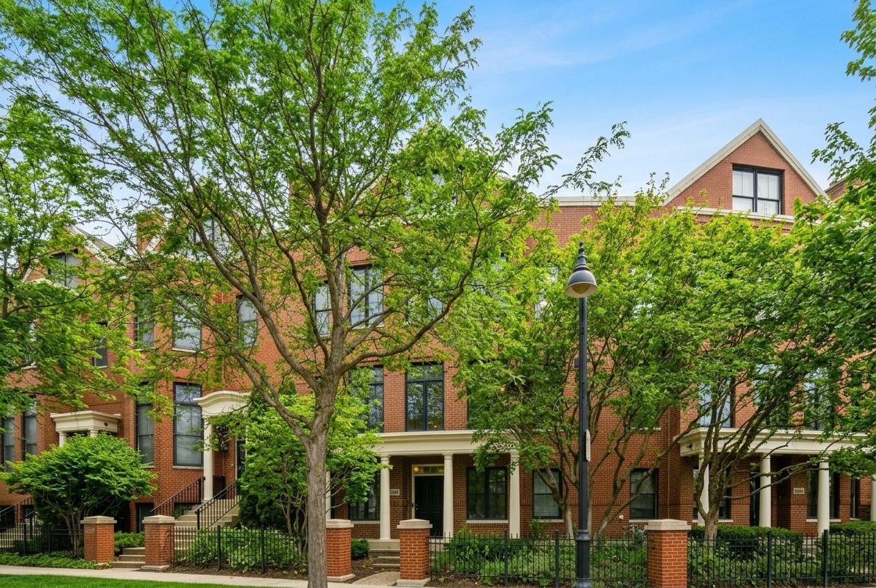 1813 Admiral Ct., Glenview, IL 60026