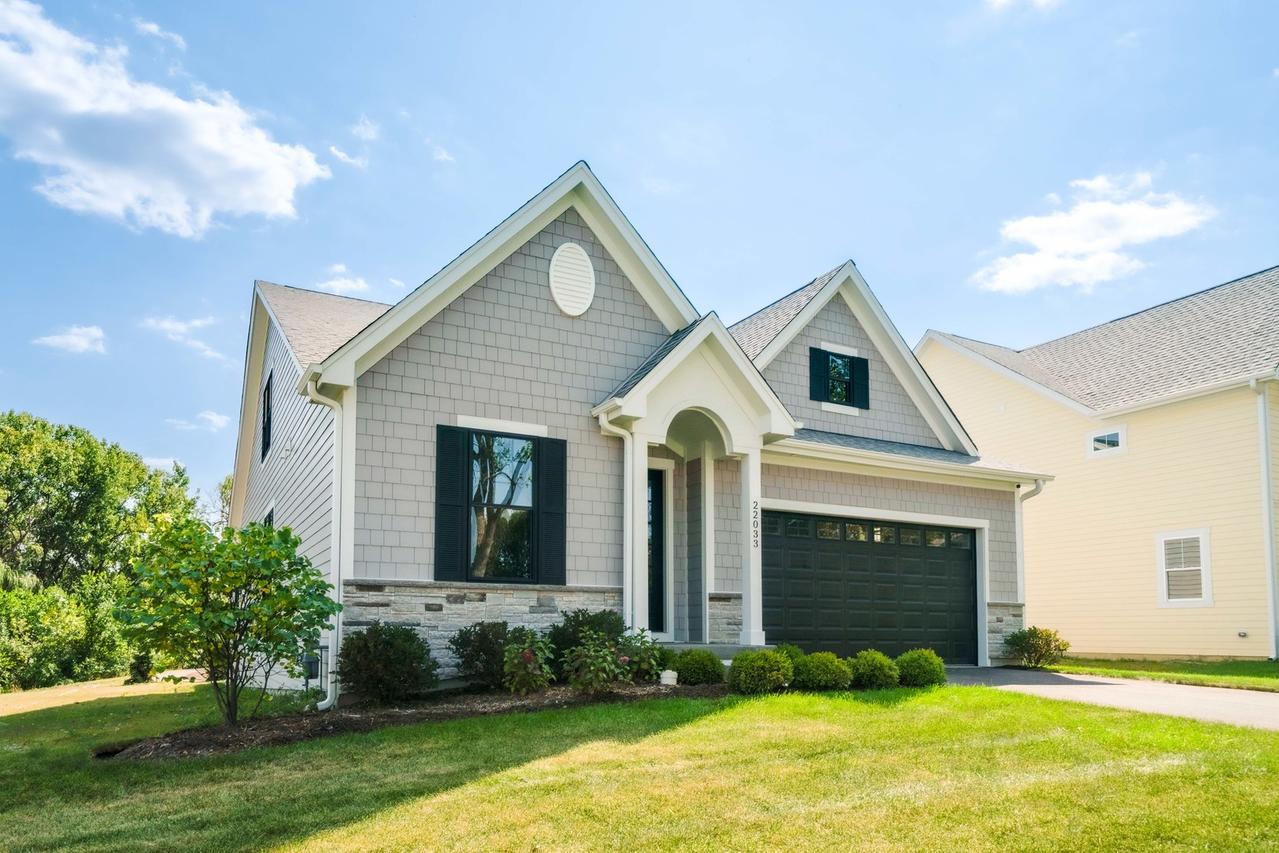 22110 W Casa Bella View, Kildeer, IL 60047