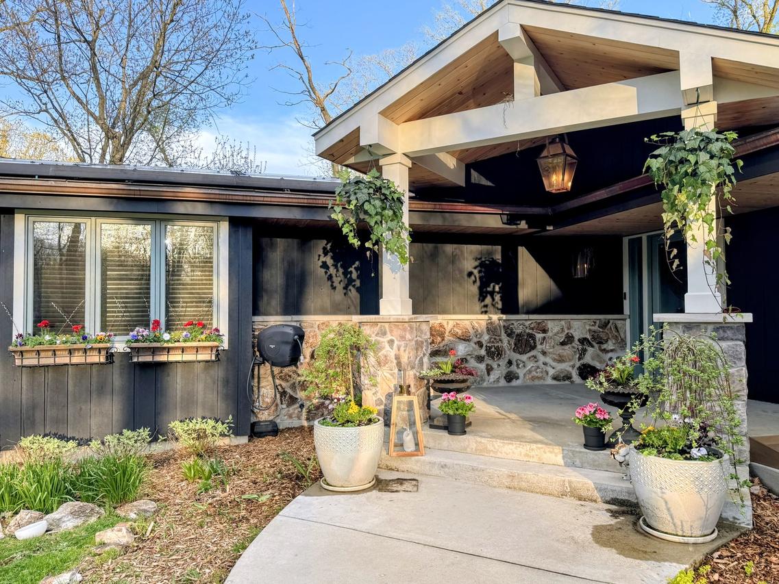 2655 Crestwood Ln., Riverwoods, IL 60015