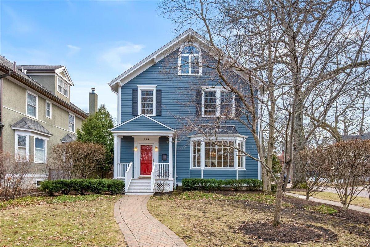 835 Forest Ave., Wilmette, IL 60091