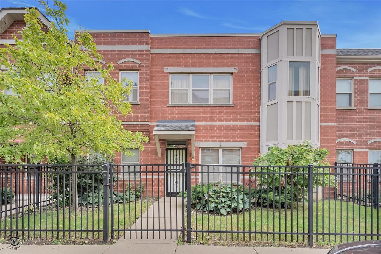 6710 S Keating Ave. #103, Chicago, IL 60629