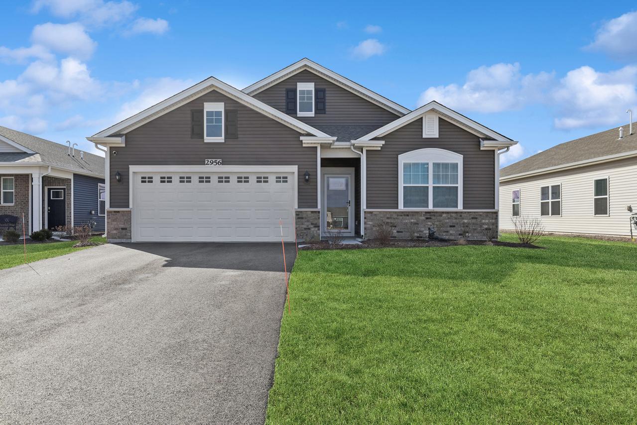 2956 Harnish Dr., Algonquin, IL 60102