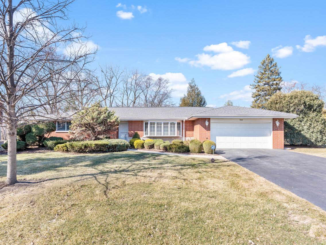 [Address Hidden by Seller], Willowbrook, IL 60527