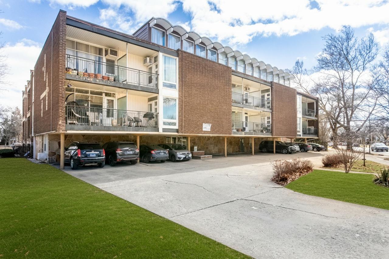 6121 W Higgins Ave. #C2, Chicago, IL 60630