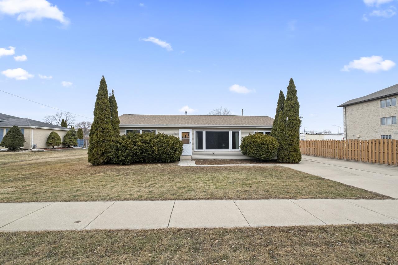 8026 W 84th Pl., Justice, IL 60458