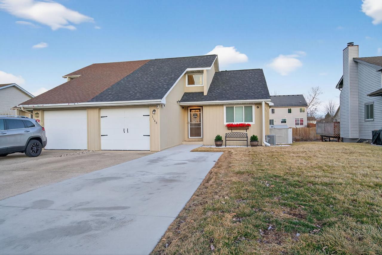 318 Vista Ct. #B, Minooka, IL 60447