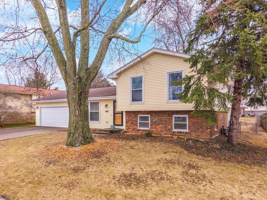 1409 Hanson Dr., Normal, IL 61761