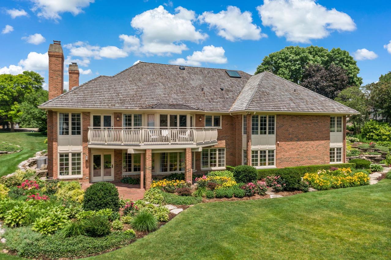 2016 Midwest Club Pkwy., Oak Brook, IL 60523