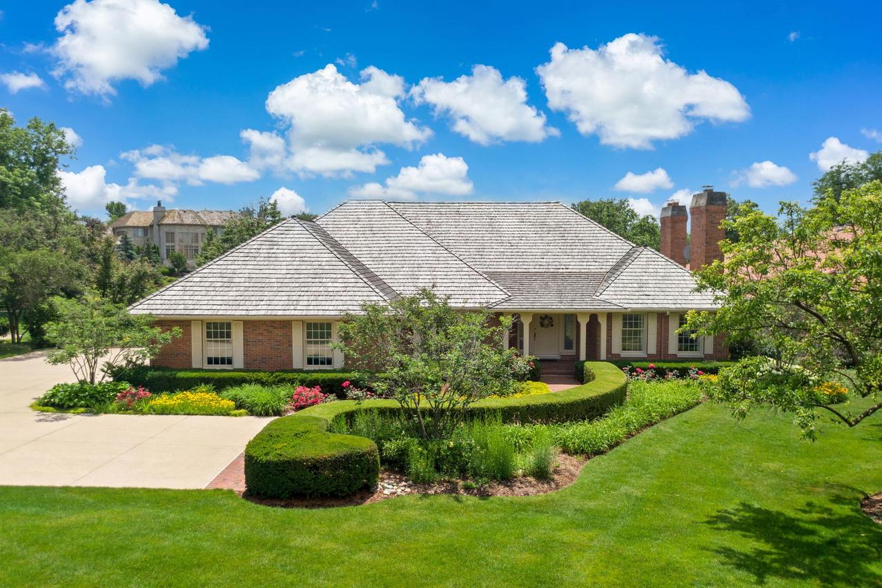 2016 Midwest Club Pkwy., Oak Brook, IL 60523