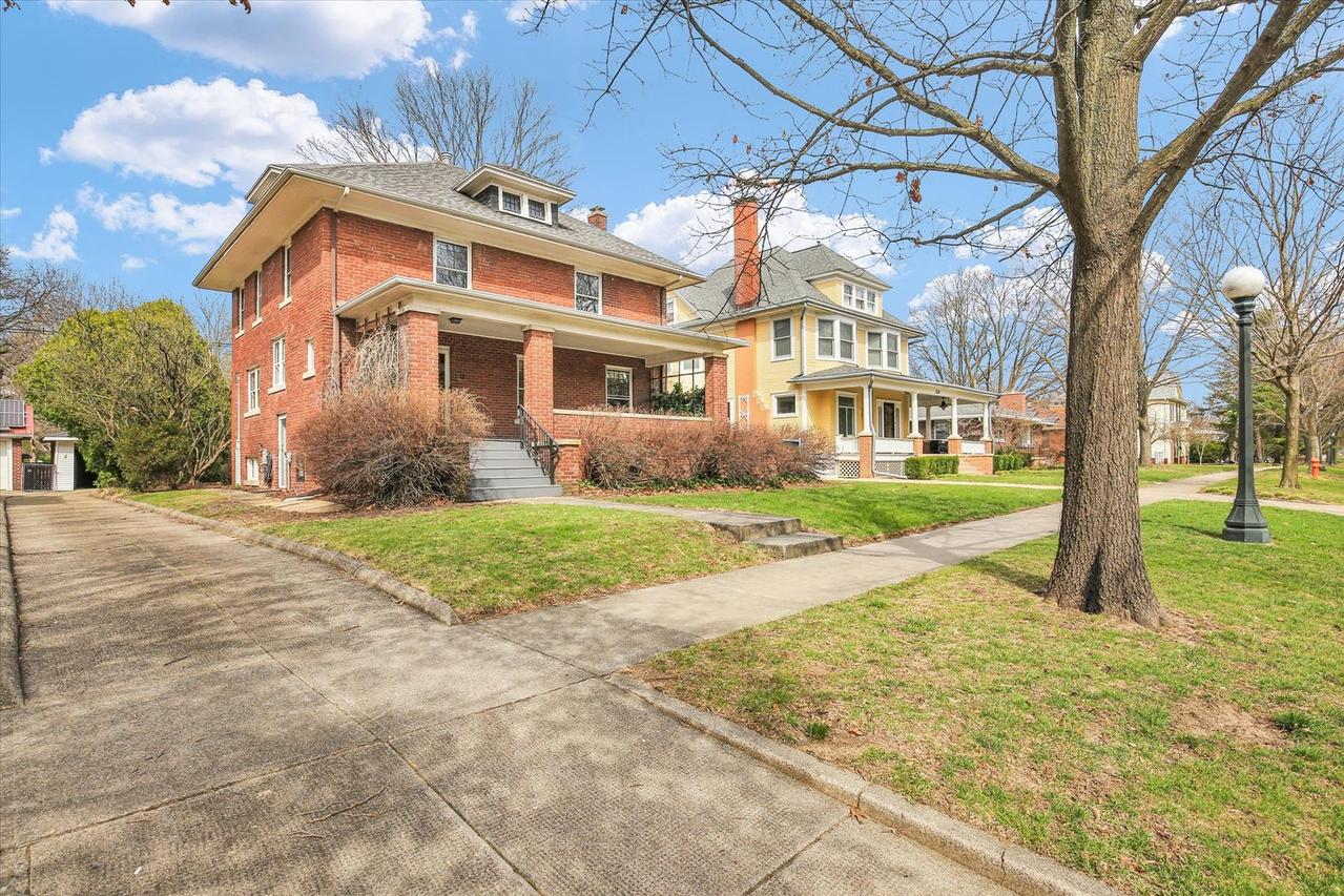 1112 W Park Ave., Champaign, IL 61821