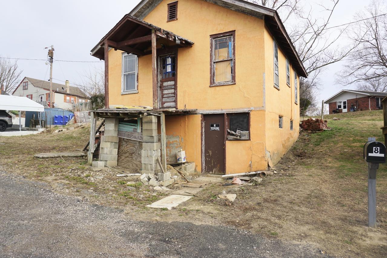 6 Knapp Ct., Chester, IL 62233