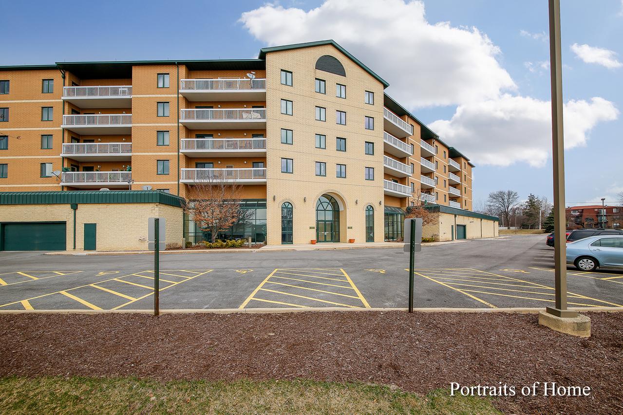 1500 S Ardmore Ave. #304, Villa Park, IL 60181