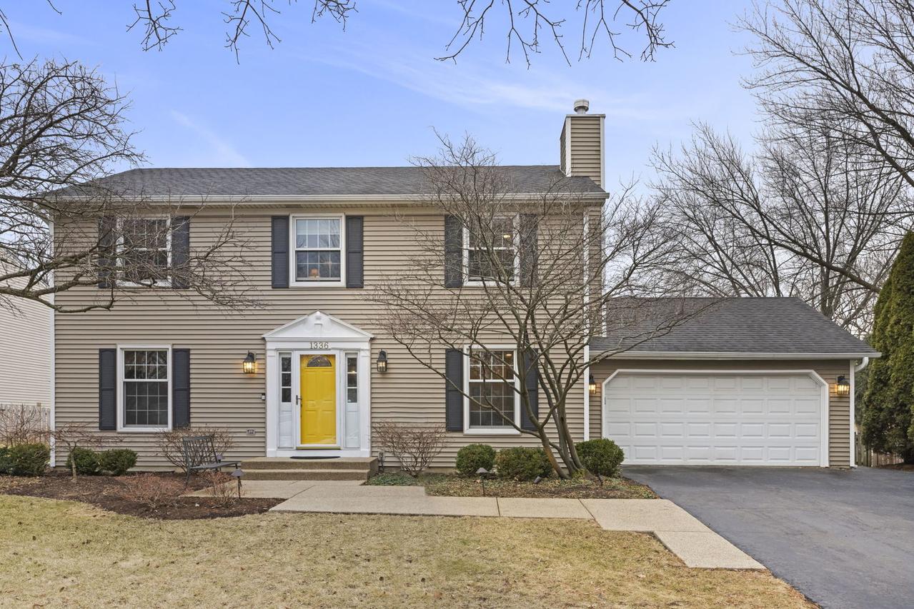1336 Chestnut Ridge Dr., Naperville, IL 60540