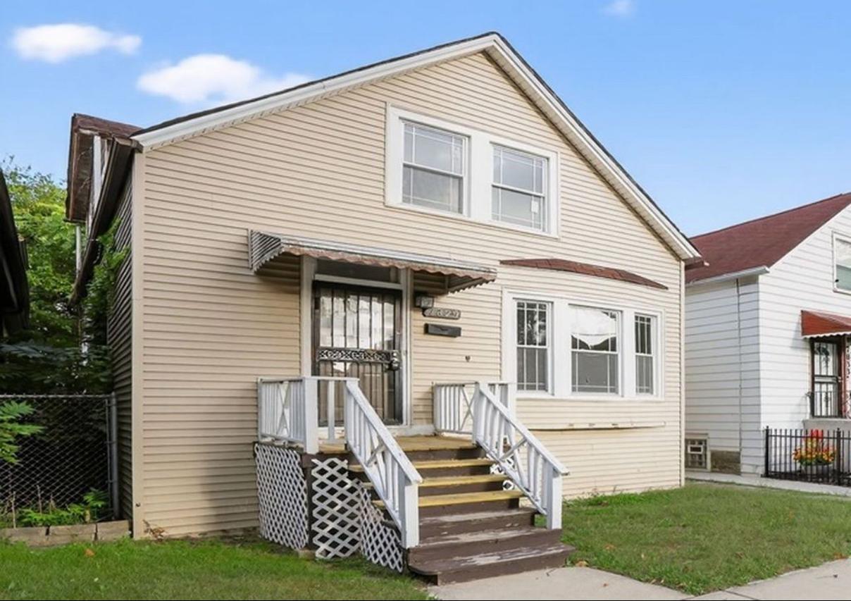 7829 S Champlain Ave., Chicago, IL 60619