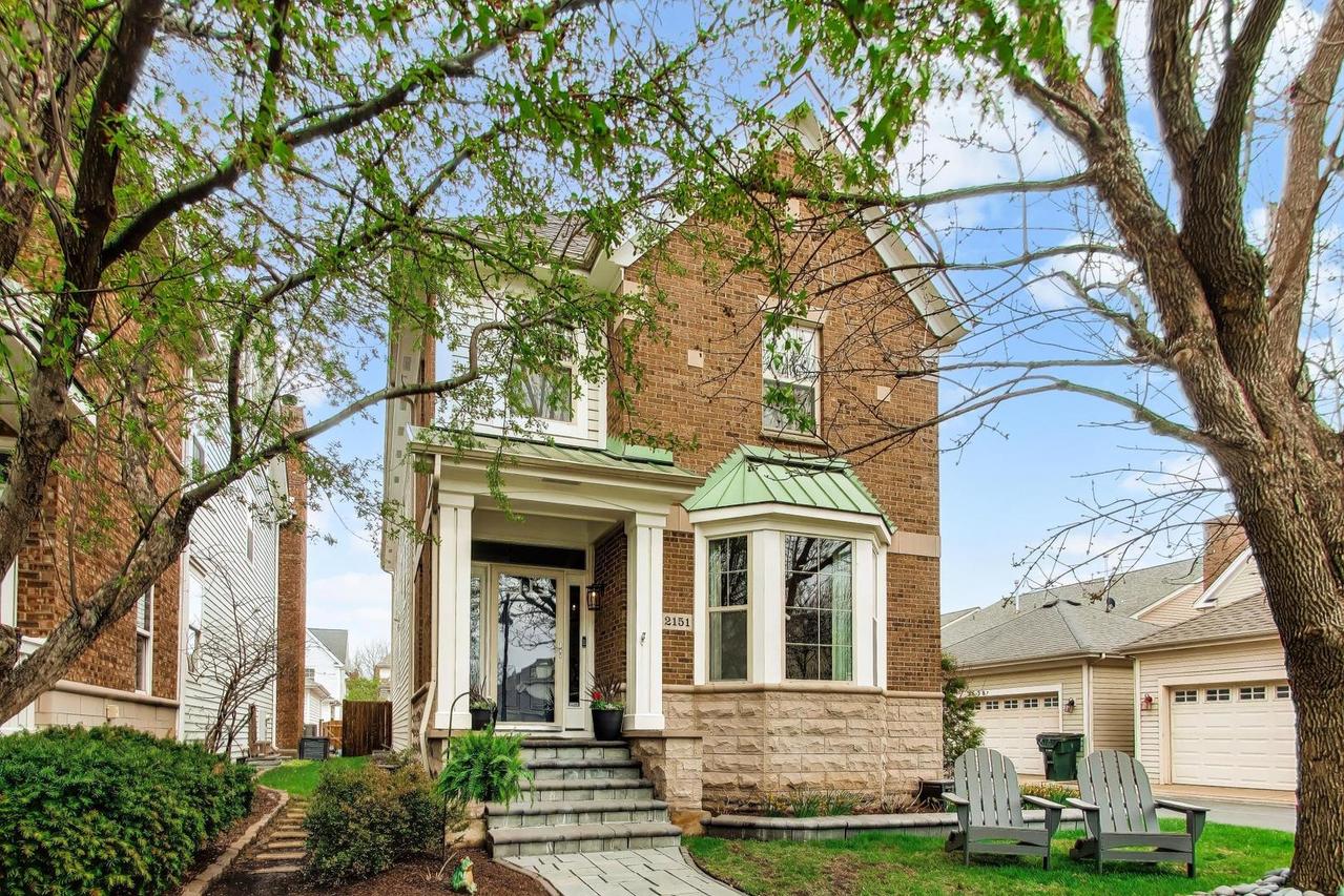 2151 Mint Ln., Glenview, IL 60026