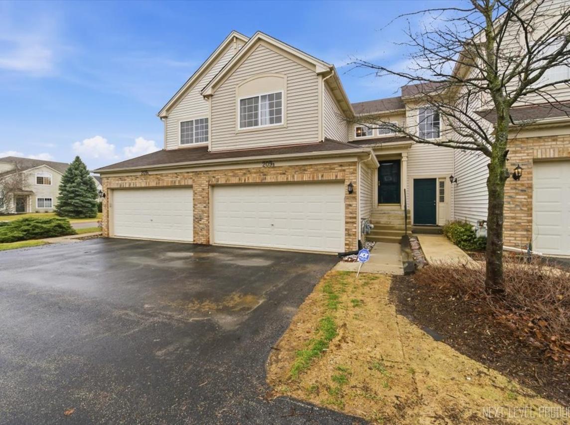 209 Nicole Dr. #B, South Elgin, IL 60177