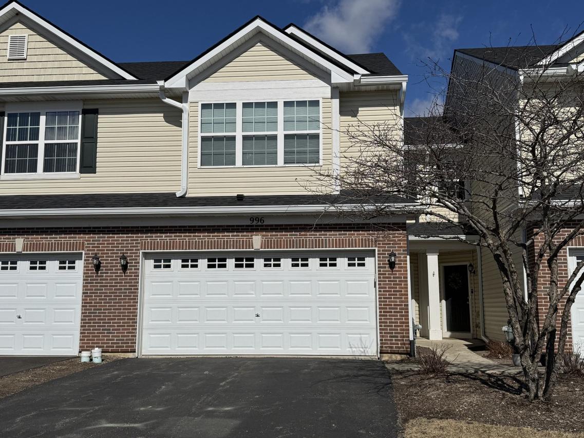 996 Como Cir., Hampshire, IL 60140