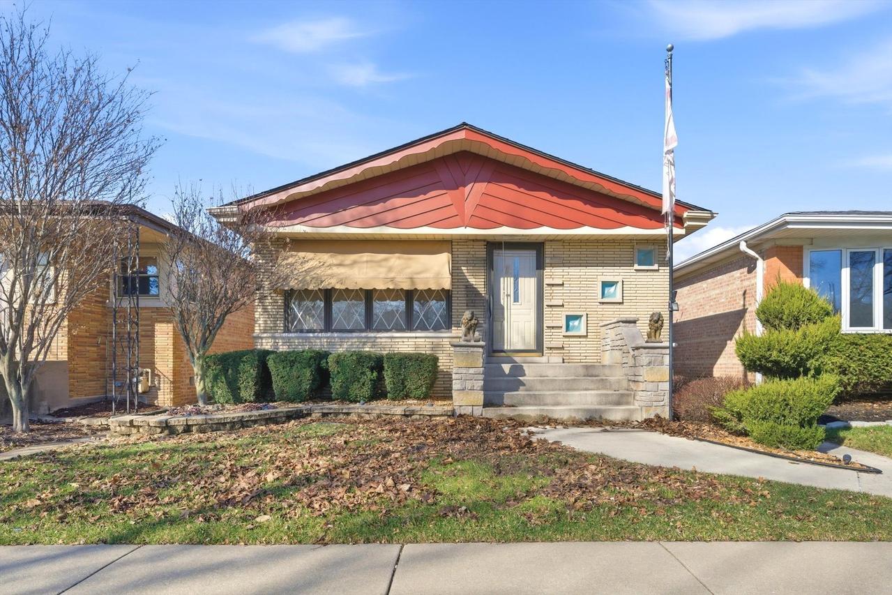 11218 S Whipple St., Chicago, IL 60655