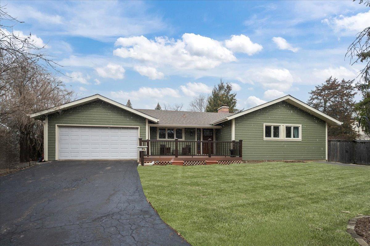 719 Burchell Ave., Highland Park, IL 60035