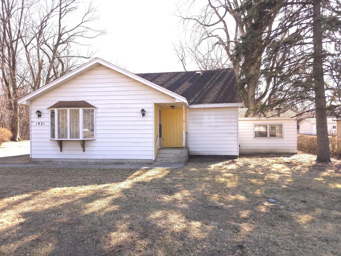 1021 W 173rd St., Hazel Crest, IL 60429