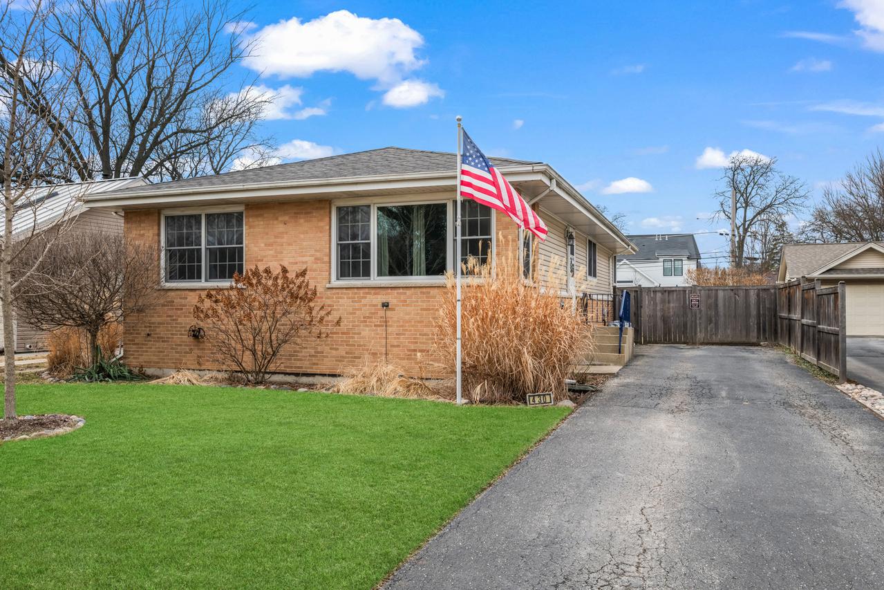 430 Harlem Ave., Glenview, IL 60025
