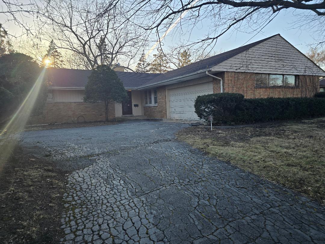 9424 Normandy Ave., Morton Grove, IL 60053