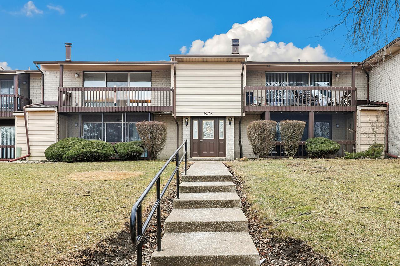 15705 Orlan Brook Dr. #9, Orland Park, IL 60462