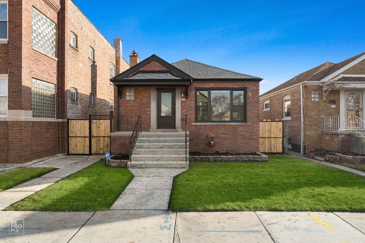 3733 W 58th St., Chicago, IL 60629