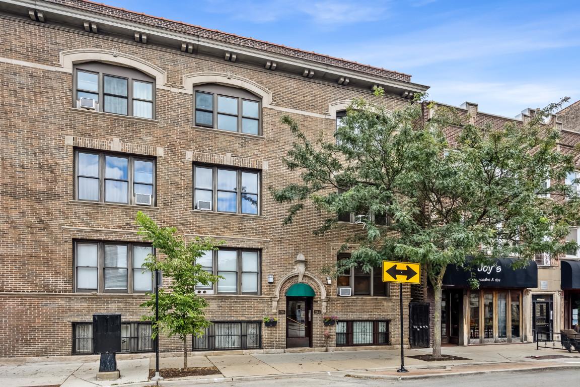 3263 N Broadway St. #2, Chicago, IL 60657