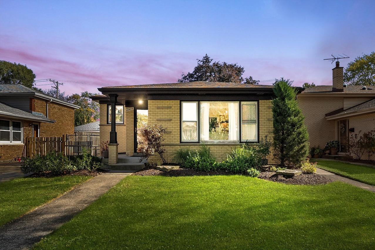 10429 S Keeler Ave., Oak Lawn, IL 60453