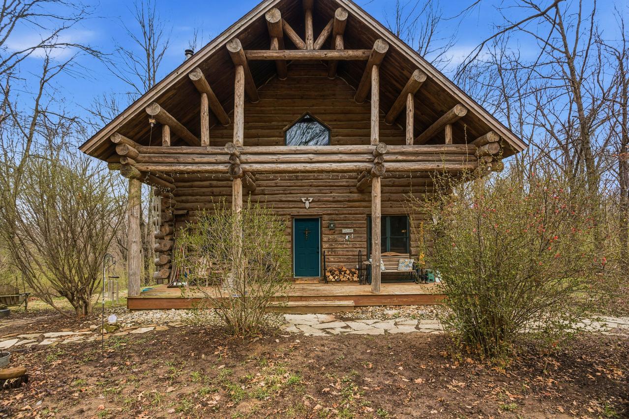 1418 E 2370 North Rd., White Heath, IL 61884