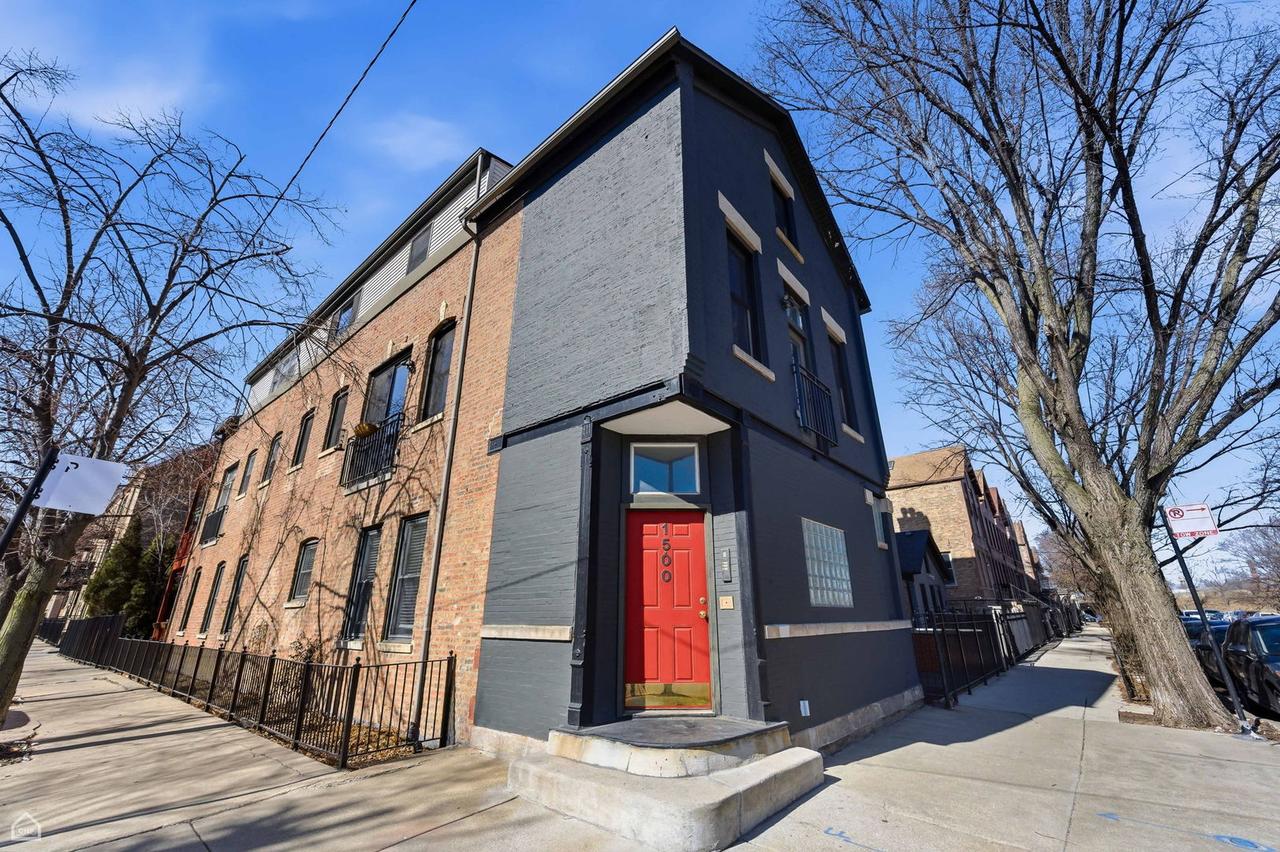 1500 N Greenview Ave. #2F, Chicago, IL 60642
