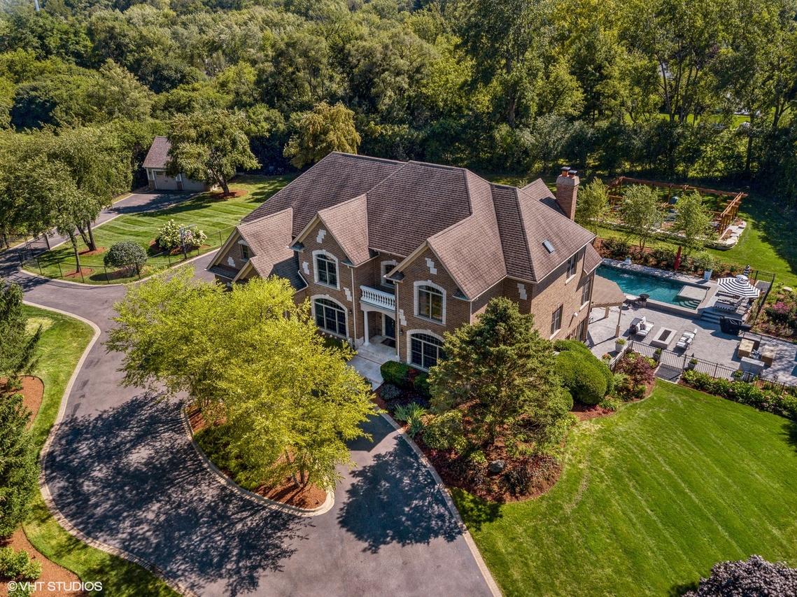 675 Old Barrington Rd., North Barrington, IL 60010